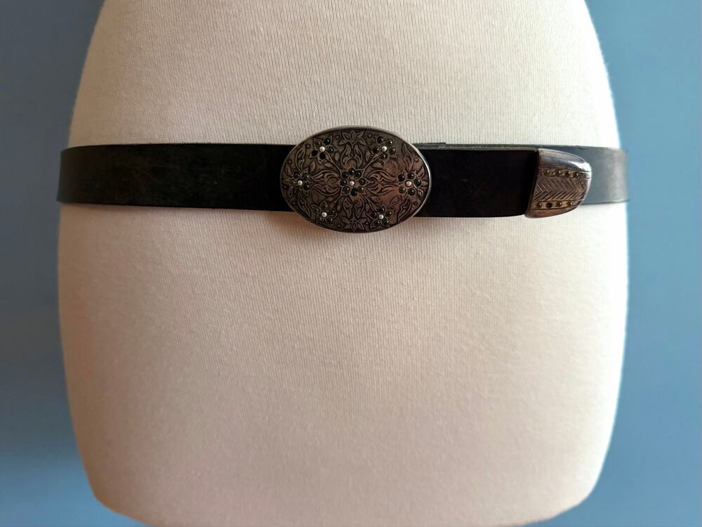 CHICO’S Adjustable Black Leather Western Belt Womens sz M/L
